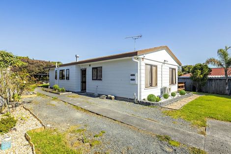 Photo of property in 12 Rosemead Place, Randwick Park, Auckland, 2105