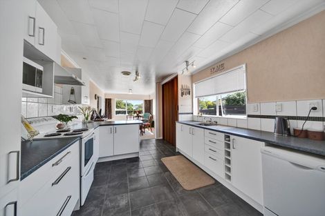 Photo of property in 3 Green Lane, Hawera, 4610