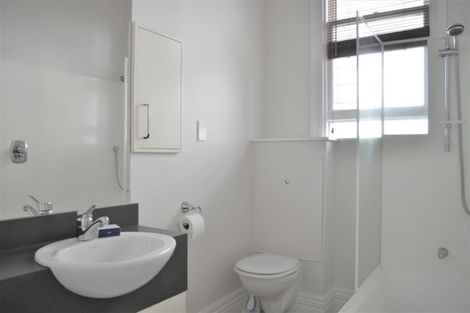 Photo of property in 6/246 The Terrace, Wellington Central, Wellington, 6011