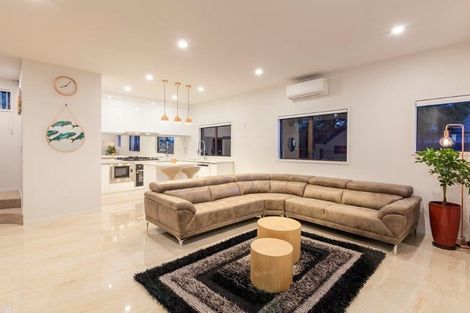 Photo of property in 2 George Laurenson Lane, Mount Roskill, Auckland, 1041