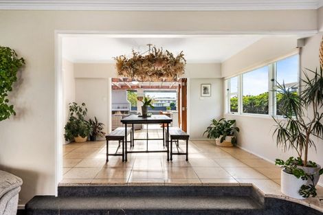 Photo of property in 125 Gloucester Street, Taradale, Napier, 4112