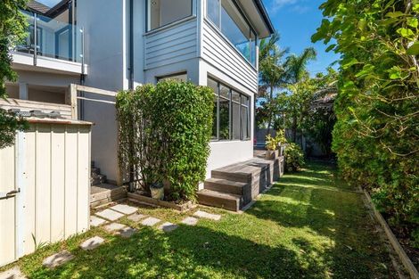 Photo of property in 34 Browns Bay Road, Rothesay Bay, Auckland, 0630