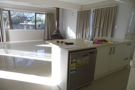 Photo of property in 20 Ganymede Place, Half Moon Bay, Auckland, 2012