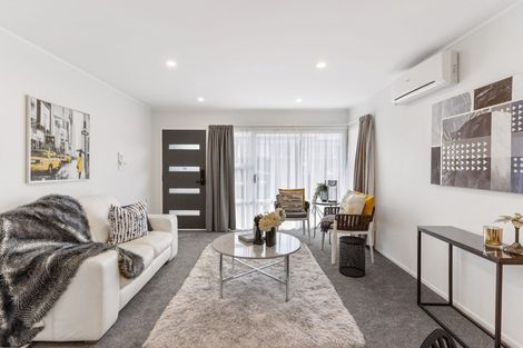 Photo of property in 1/38 Ballater Place, Highland Park, Auckland, 2010