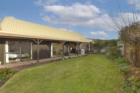 Photo of property in 2/63 Beachville Road, Redcliffs, Christchurch, 8081
