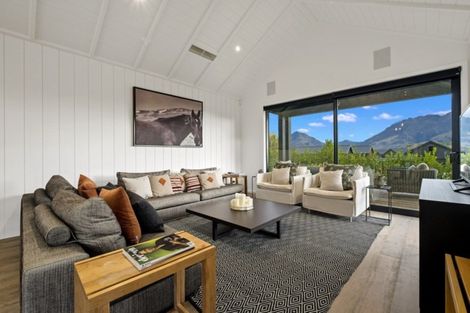 Photo of property in 58 Falconer Rise, Jacks Point, Queenstown, 9371