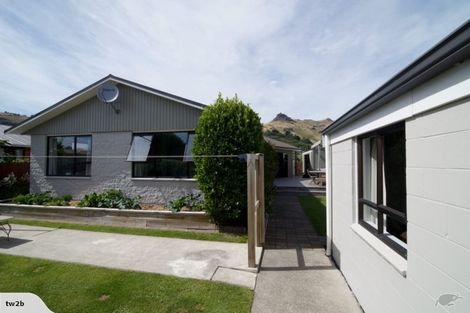 Photo of property in 30 Laing Crescent, Heathcote Valley, Christchurch, 8022