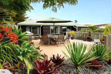 Photo of property in 221/19 Downing Street, Glenfield, Auckland, 0629