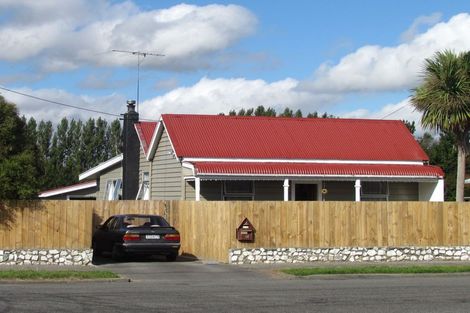 Photo of property in 105 Makoura Road, Masterton, 5810