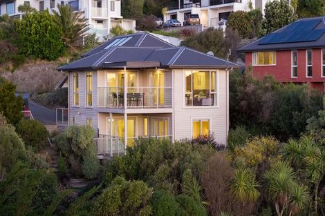 Photo of property in 5 Signal Hill Road, Mount Pleasant, Christchurch, 8081