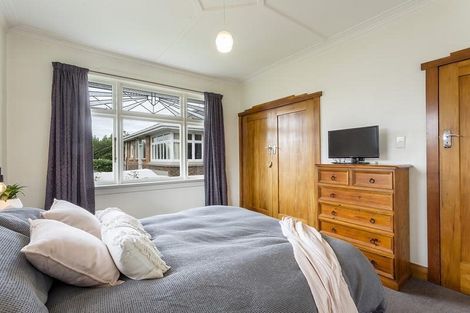 Photo of property in 2 Wycolla Avenue, Saint Clair, Dunedin, 9012