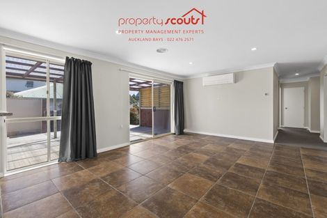 Photo of property in 4 Bluestone Rise, Rosedale, Auckland, 0632
