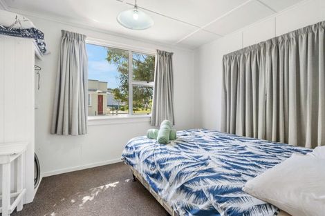 Photo of property in 2a Finch Street, One Tree Point, 0118