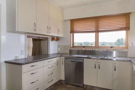 Photo of property in 2 Drummond Street, Dannevirke, 4930