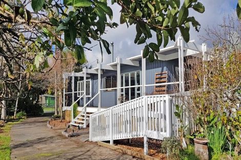Photo of property in 129 Oakura Road, Oakura, Hikurangi, 0184