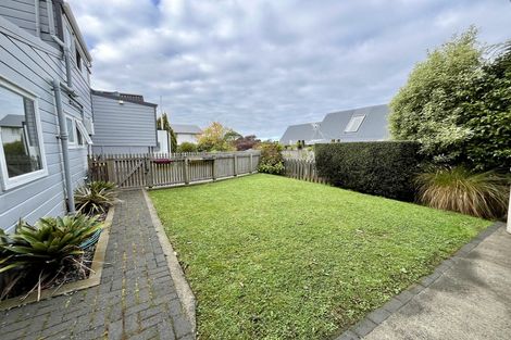 Photo of property in 35b Amapur Drive, Khandallah, Wellington, 6035