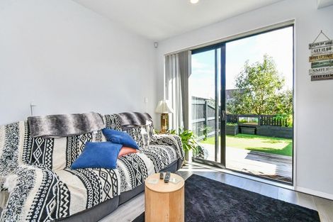 Photo of property in 51 Te Aparangi Road, Papakura, 2110