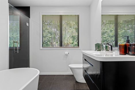 Photo of property in 62 Straven Road, Fendalton, Christchurch, 8014