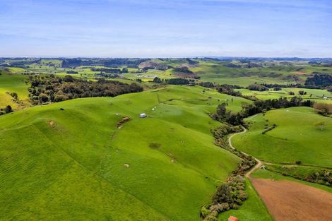 Photo of property in 19 Roddy Road, Everett Park, New Plymouth, 4373