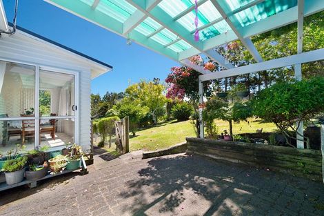 Photo of property in 12 Carter Road, Oratia, Auckland, 0604