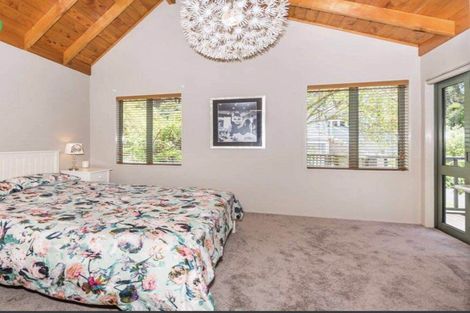 Photo of property in 6 Tree Fern Trail, Campbells Bay, Auckland, 0630