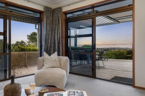 Photo of property in 22 John Dee Crescent, Red Beach, 0932