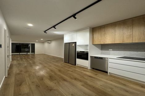 Photo of property in 20 Heketara Way, Massey, Auckland, 0614