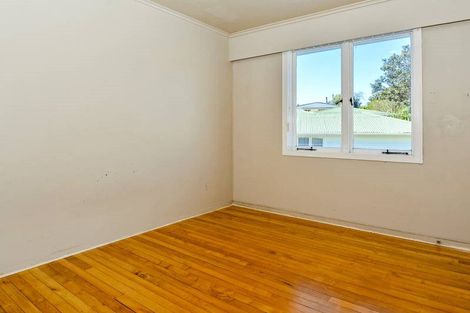 Photo of property in 5 Waverley Avenue, Glenfield, Auckland, 0629