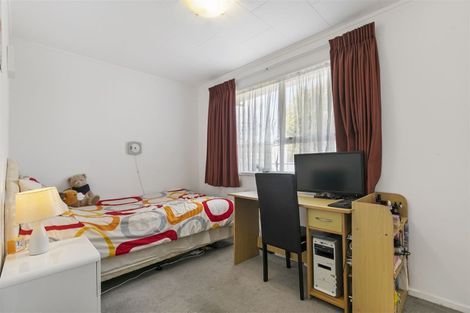 Photo of property in 25 Glennandrew Drive, Half Moon Bay, Auckland, 2012