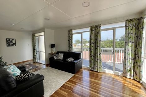 Photo of property in 44 Totara Street, Tawhero, Whanganui, 4501