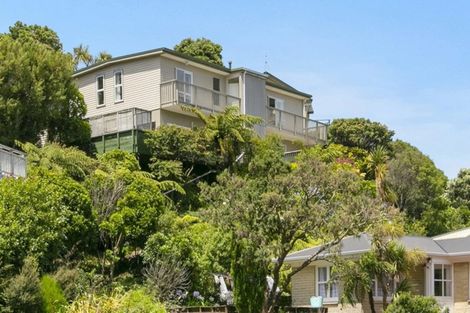 Photo of property in 84 Dowse Drive, Maungaraki, Lower Hutt, 5010