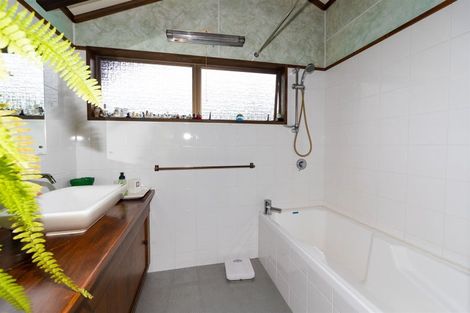 Photo of property in 16 Tokomaru Drive, Havelock North, 4130