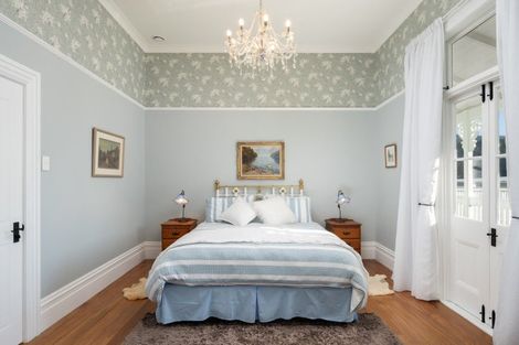 Photo of property in 5 Taranaki Street, Picton, 7220