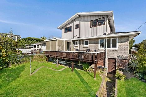 Photo of property in 1/27 Kaipatiki Road, Glenfield, Auckland, 0629
