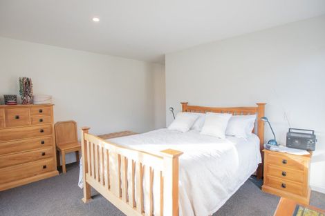 Photo of property in 218 Park Street, Winton, 9720