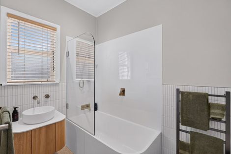 Photo of property in 1 Lowry Terrace, Marewa, Napier, 4110