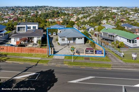 Photo of property in 154 Carlisle Road, Northcross, Auckland, 0632