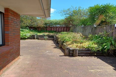 Photo of property in 24 Dianne Louise Drive, Half Moon Bay, Auckland, 2012