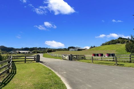 Photo of property in 294 Whitford Road, Whitford, 2576