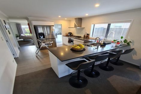 Photo of property in 97 Schoolside Road, Kumeu, 0810