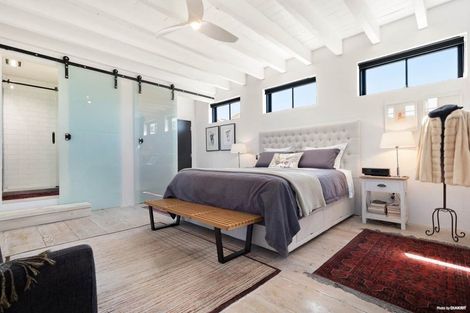 Photo of property in 1/25a Lake Road, Devonport, Auckland, 0624