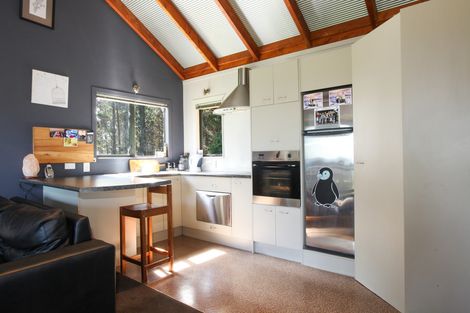 Photo of property in 72 Maungatawhiri Road, Raglan, 3295