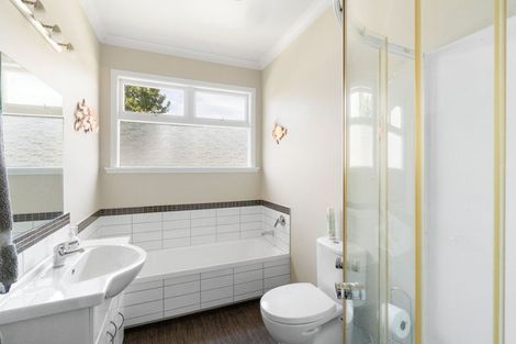 Photo of property in 25 Macarthur Street, Levin, 5510