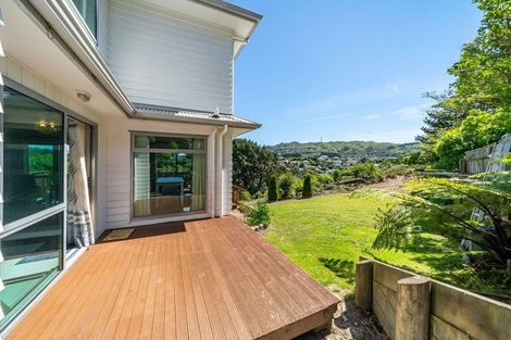 Photo of property in 18 Cresswell Place, Johnsonville, Wellington, 6037