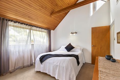 Photo of property in 27 Homewood Place, Chatswood, Auckland, 0626