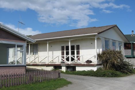 Photo of property in 1 Westbourne Terrace, Castlecliff, Whanganui, 4501