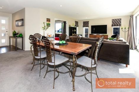 Photo of property in 18 Gosling Crescent, Halswell, Christchurch, 8025