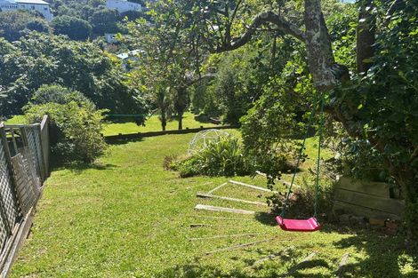 Photo of property in 30a Sutherland Crescent, Melrose, Wellington, 6023