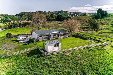 Photo of property in 690 Haruru Road, Kaukapakapa, 0873