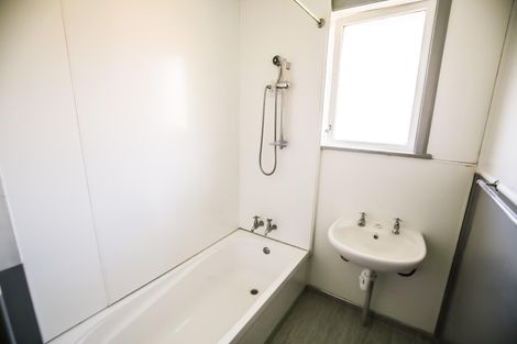 Photo of property in 10 Robert Grigg Place, Hamilton East, Hamilton, 3216